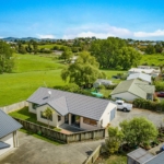 2/8-Centennial Park Road-Wellsford